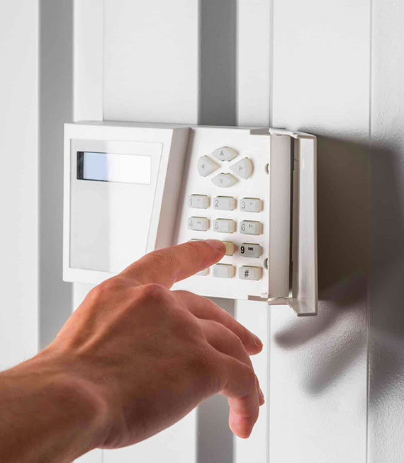 Activation système alarme intrusion domicile